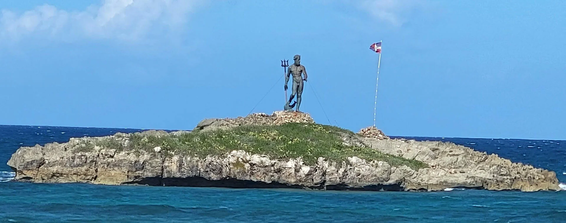 Plage au soleil pendant la période des Fêtes
